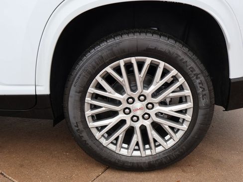 New 2026 GMC Acadia Denali w/ Super Cruise Package image 44