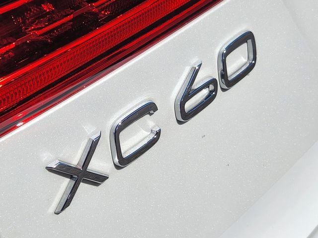 Certified 2024 Volvo XC60 T8 Core AWD/4WD image 17