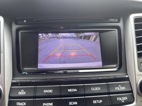 Used 2018 Hyundai Tucson SE image 23