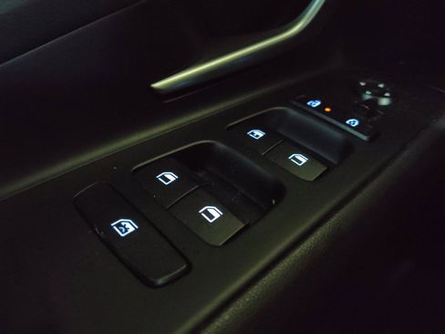 Used 2025 Hyundai Elantra SE FWD image 27