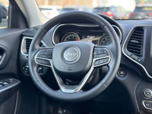 Used 2020 Jeep Cherokee Latitude Plus w/ Cold Weather Group AWD/4WD image 14