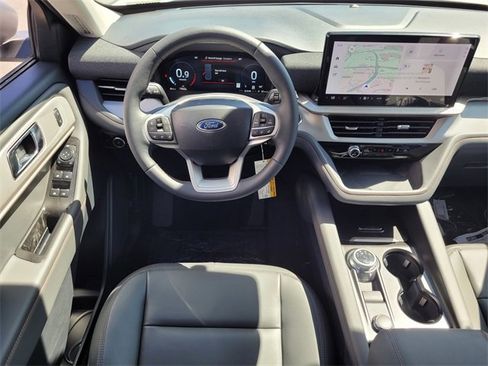 New 2025 Ford Explorer Active w/ Active Comfort Package image 7