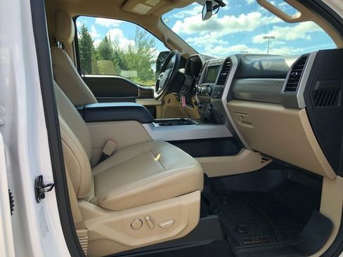 Used 2019 Ford F350 Lariat w/ Chrome Package image 18