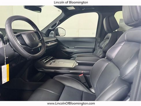 New 2026 Lincoln Navigator L Reserve AWD/4WD image 36