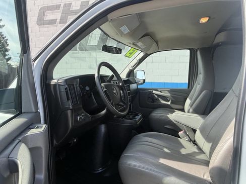 Used 2013 GMC Savana 2500 image 8