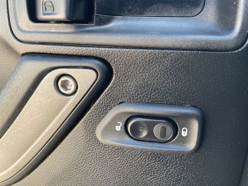 Used 2016 Jeep Wrangler Unlimited Sport w/ Quick Order Package 24S AWD/4WD image 15
