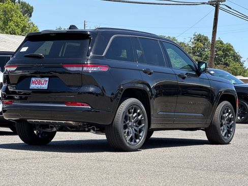 New 2026 Jeep Grand Cherokee Summit w/ Obsidian Package AWD/4WD image 3