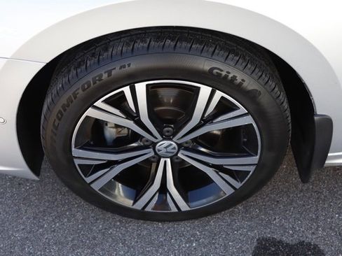 Used 2020 Volkswagen Passat 2.0T SEL image 13