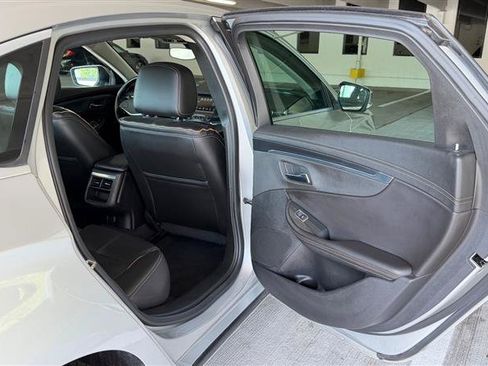 Used 2016 Chevrolet Impala LTZ FWD image 34