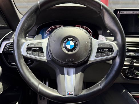 Used 2023 BMW M550i xDrive w/ Executive Package AWD/4WD image 27