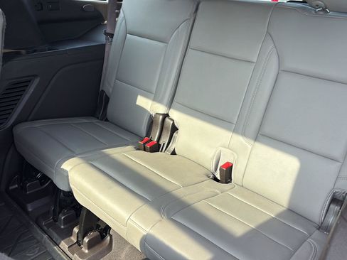Used 2022 Chevrolet Tahoe Z71 AWD/4WD image 16