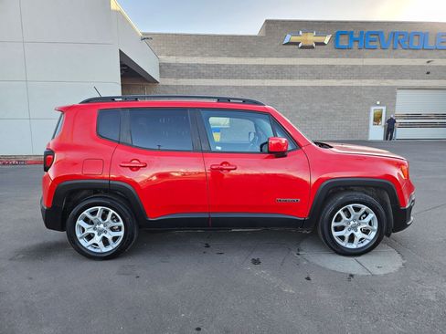 Used 2016 Jeep Renegade Latitude w/ Popular Equipment Group image 6