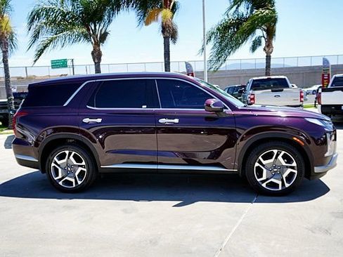 Used 2024 Hyundai Palisade SEL FWD image 3