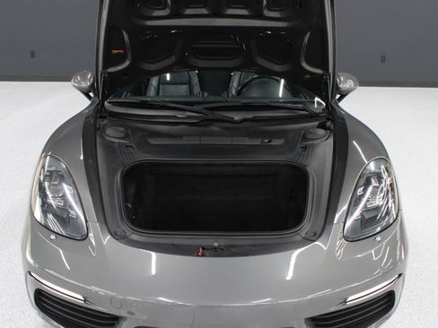 Used 2021 Porsche 718 Boxster w/ Premium Package RWD image 37