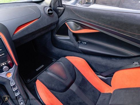 Used 2026 McLaren 750S RWD image 14