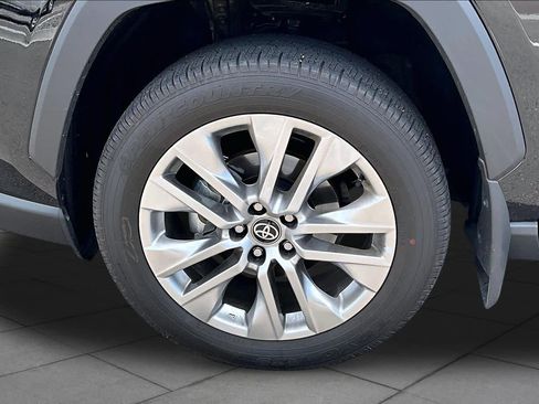 Used 2025 Toyota RAV4 Limited w/ Advanced Technology Package AWD/4WD image 11