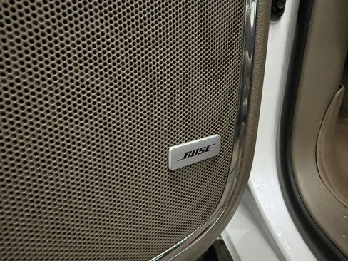 Used 2017 Chevrolet Suburban Premier image 12