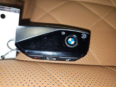 Used 2023 BMW X7 xDrive40i w/ Executive Package image 38