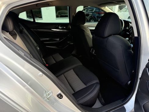 Used 2020 Nissan Maxima 3.5 S w/ Floor Mat Group image 11