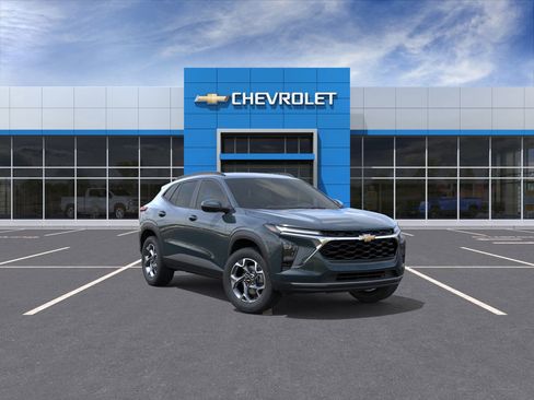 New 2025 Chevrolet Trax LT w/ Driver Confidence Package image 25