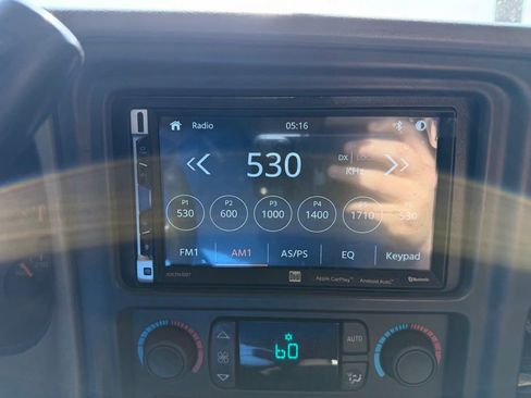 Used 2004 Chevrolet Silverado 2500 LT w/ Heavy-Duty Power Package image 24