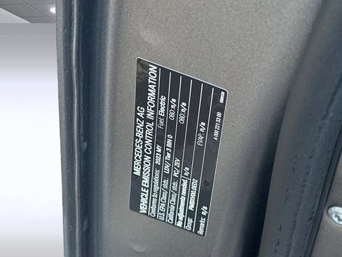 Certified 2023 Mercedes-Benz EQS 580 4MATIC Sedan image 19