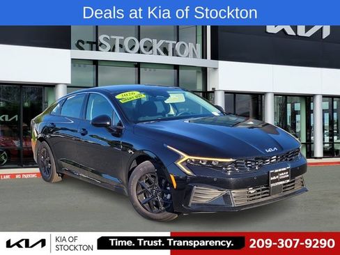Certified 2026 Kia K5 LXS FWD image 1