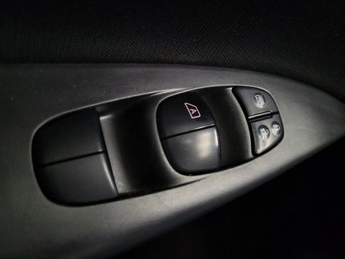 Used 2019 Nissan Sentra S w/ Appearance Package image 27