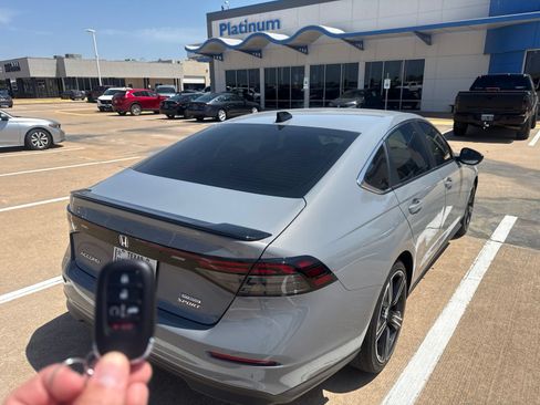Used 2025 Honda Accord Sport image 7