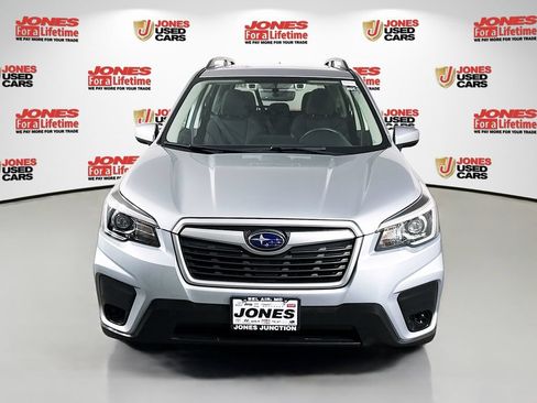 Used 2020 Subaru Forester Premium AWD/4WD image 12