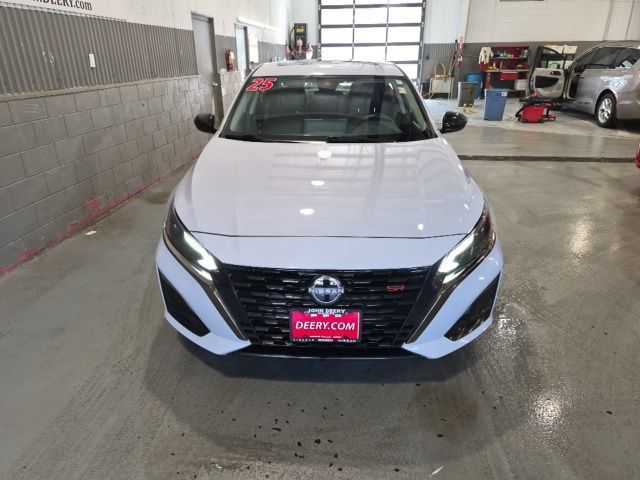 Certified 2025 Nissan Altima 2.5 SR w/ SR Premium Package AWD/4WD image 8