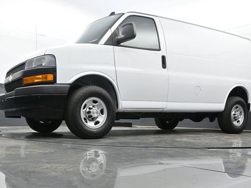 Used 2020 Chevrolet Express 2500 w/ Driver Convenience Package RWD image 25