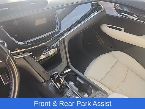 Used 2023 Cadillac XT6 Sport image 17