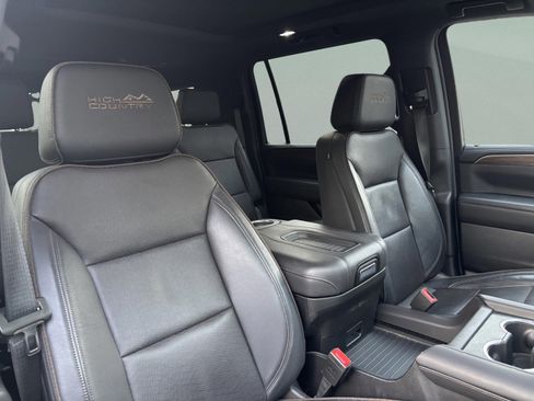 Used 2024 Chevrolet Suburban High Country w/ Max Trailering Package image 17