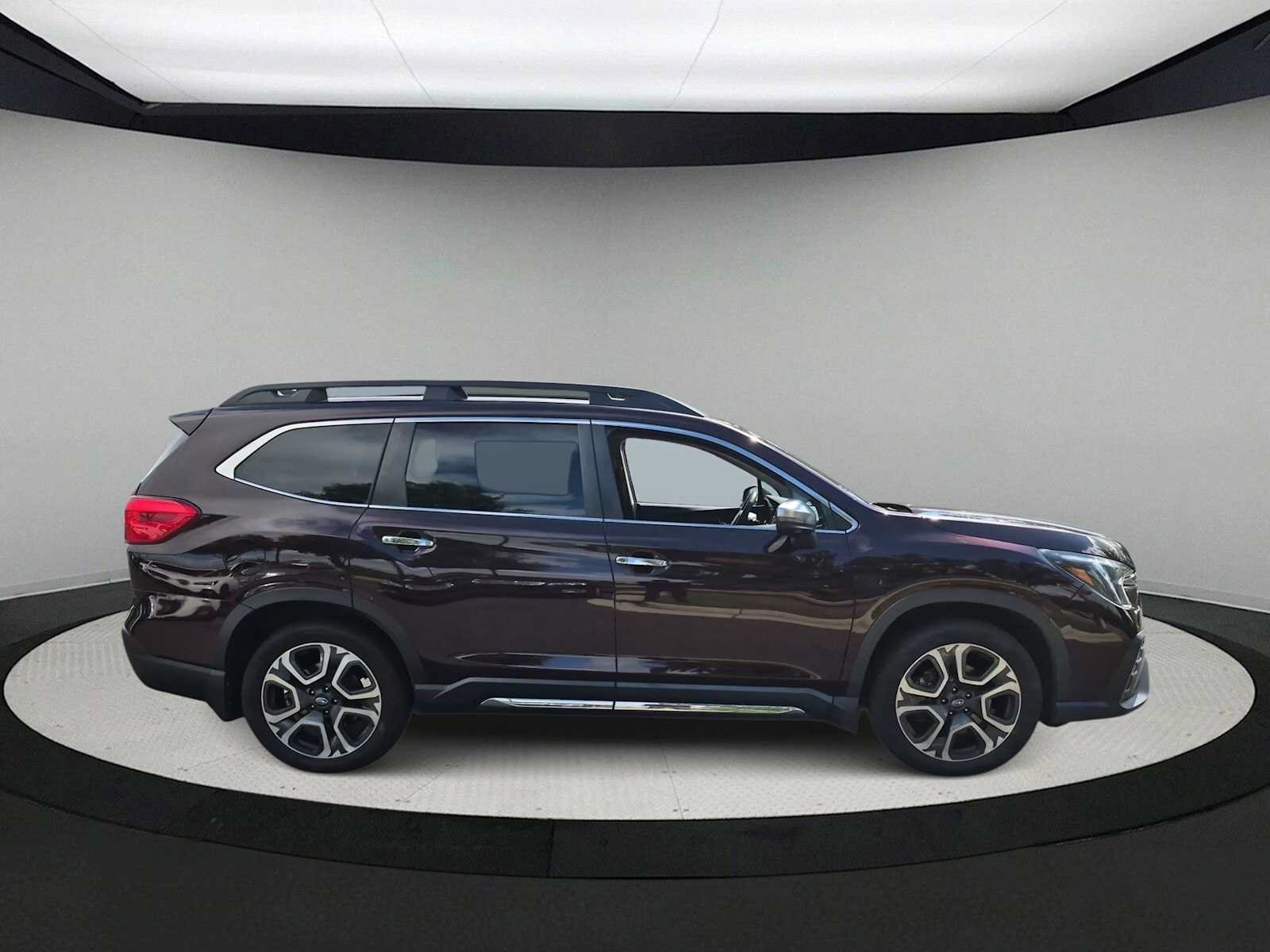 Used 2023 Subaru Ascent Touring AWD/4WD image 9