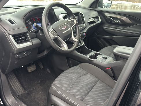 Used 2024 GMC Terrain SLE w/ Driver Convenience Package image 14