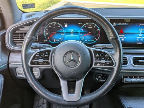 Used 2021 Mercedes-Benz GLS 450 4MATIC image 14