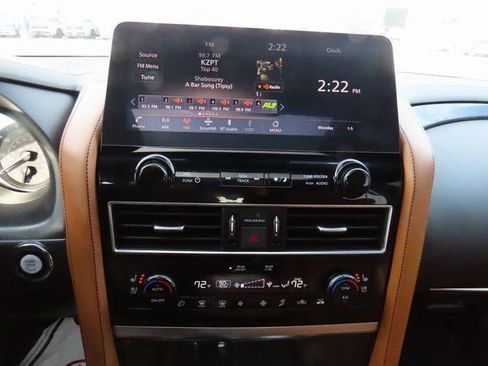 Used 2023 INFINITI QX80 Sensory w/ All-Season Package image 29