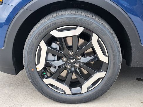 New 2025 Kia Telluride S image 7