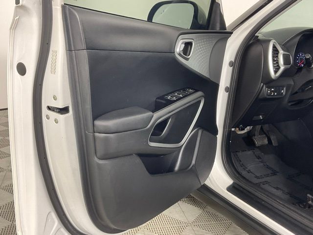 Used 2022 Kia Soul LX w/ Technology Package FWD image 13