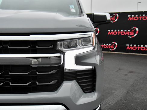 Used 2024 Chevrolet Silverado 1500 LT image 11