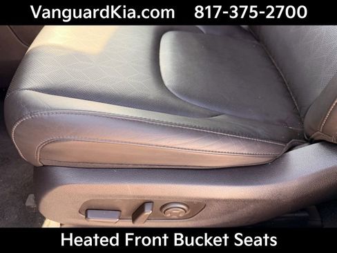 Certified 2025 Kia Carnival EX image 15