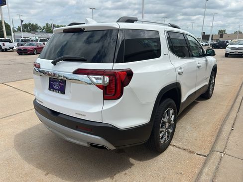 Used 2023 GMC Acadia SLT w/ Technology Package AWD/4WD image 5