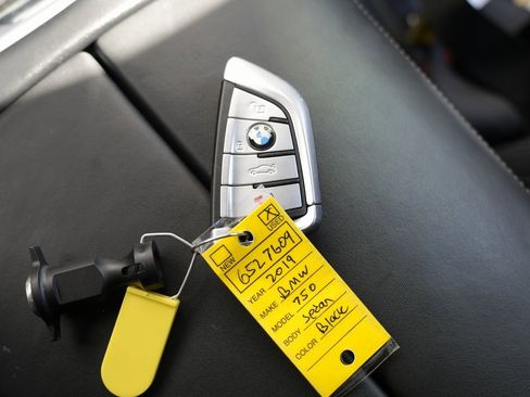 Used 2019 BMW 750i xDrive image 63