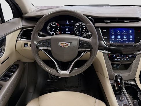 Used 2021 Cadillac XT6 Premium Luxury w/ LPO, Floor Liner Package AWD/4WD image 24