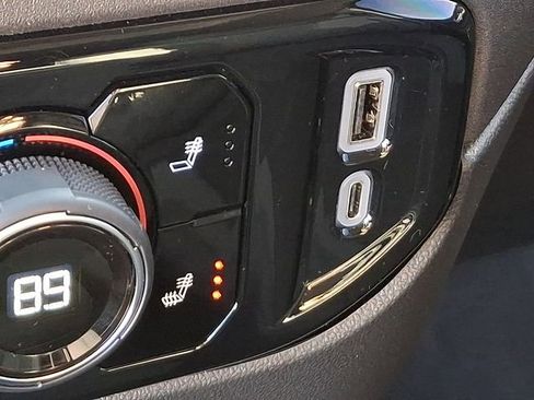 Used 2024 Chevrolet Silverado 1500 LT image 28