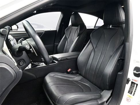 Used 2019 Lexus ES 350 F Sport image 5