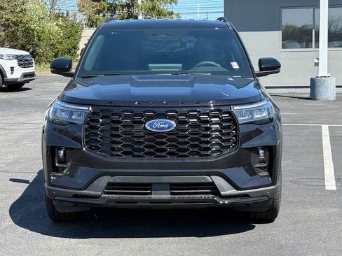 New 2026 Ford Explorer ST-Line w/ ST-Line Street Pack image 9