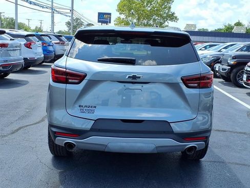 Used 2024 Chevrolet Blazer LT w/ Convenience Package FWD image 18