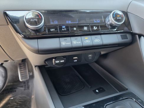 New 2025 Hyundai Elantra Sport image 22